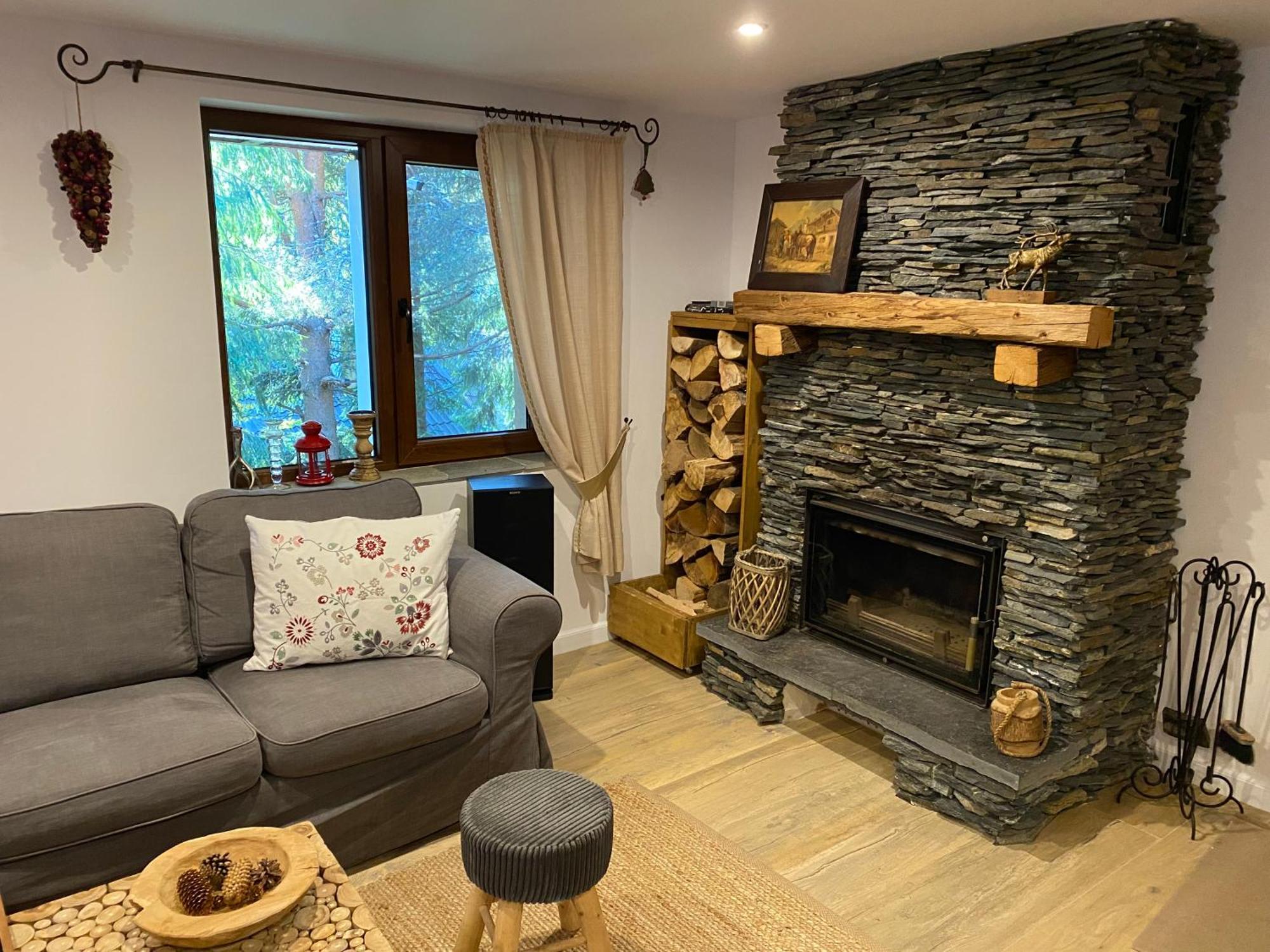 Mountain Chalet - Cabana La Muntele Baisorii Muntele Cacovei  Esterno foto